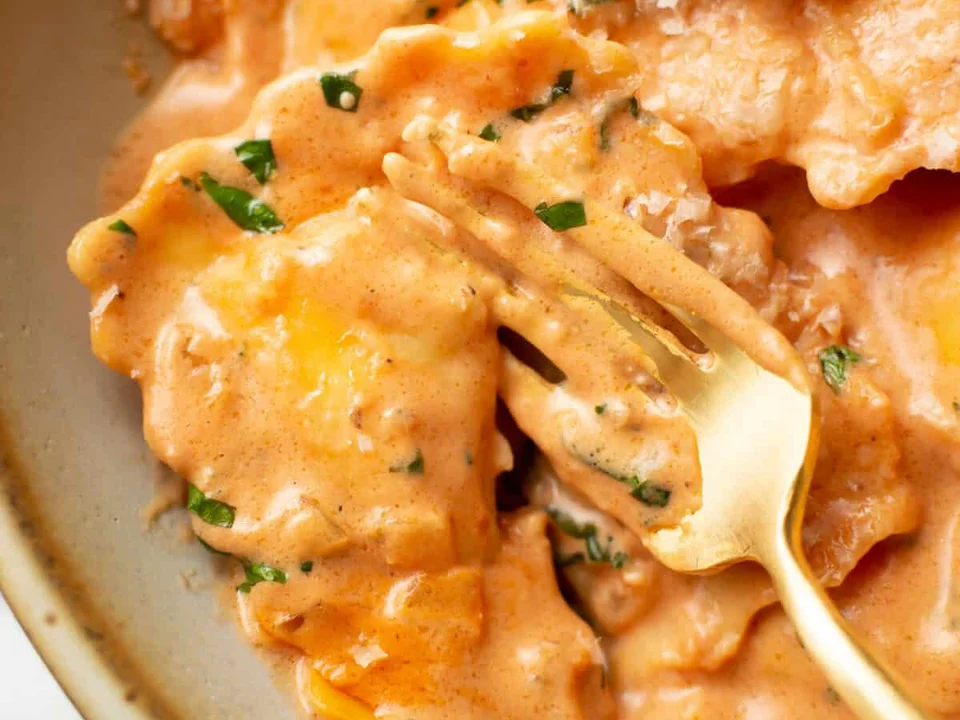 Ravioli med Ricotta, Spenat, Parmesan och Vodkasås